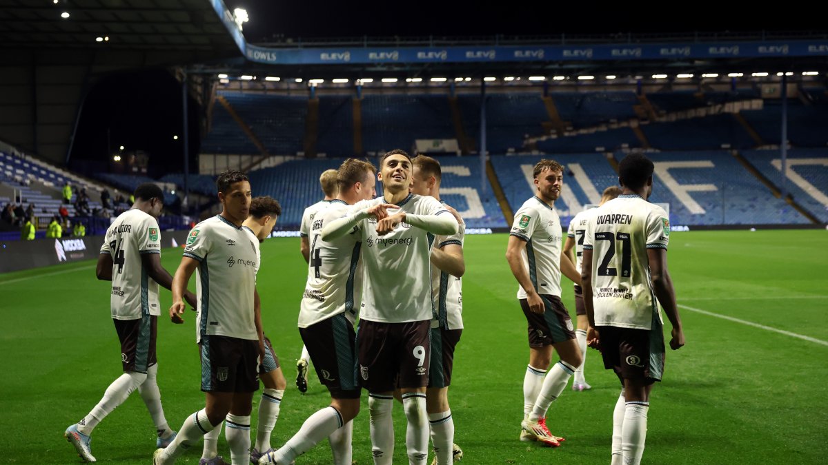 Los jugadores del Grimsby Town celebrando el gol del triunfo del Grimsby Town ante el Sheffield Wednesday en Hillsborough. (Foto: Carl Recine/Getty Images)