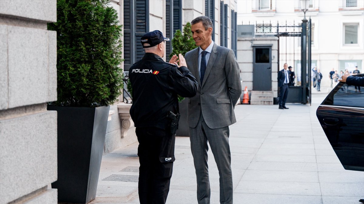 Pedro Sánchez impulsa en secreto una nueva ley para acabar con la prensa crítica y libre