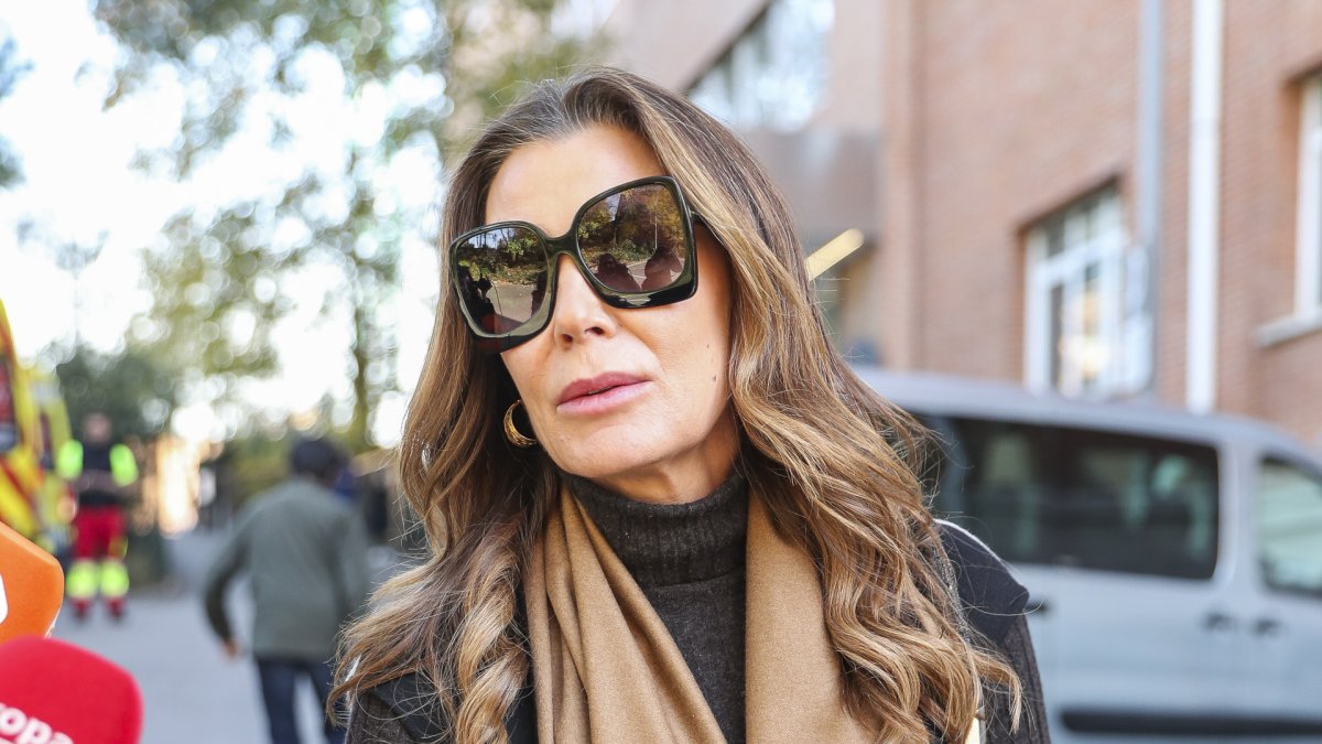 Mar Flores, en apuros: tapa su romance oculto con el famoso presentador de Operación Triunfo