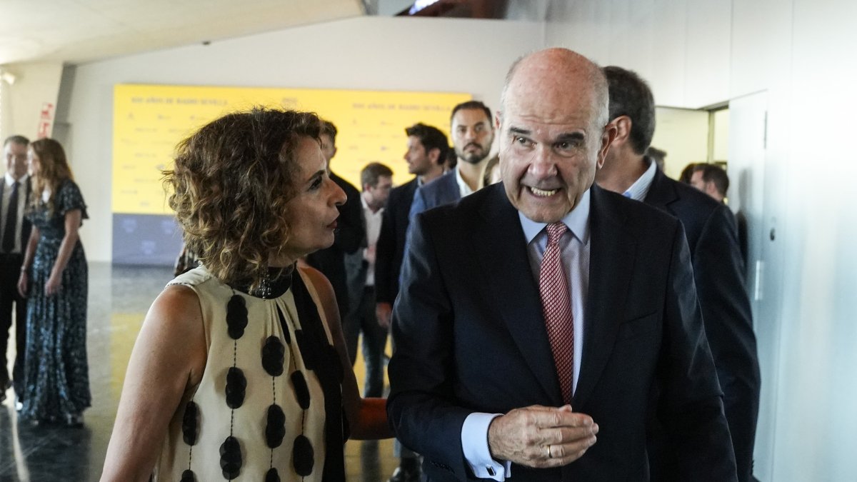 Las novedades judiciales empañan el final del verano al PSOE: la justicia europea pregunta por el 'caso ERE'