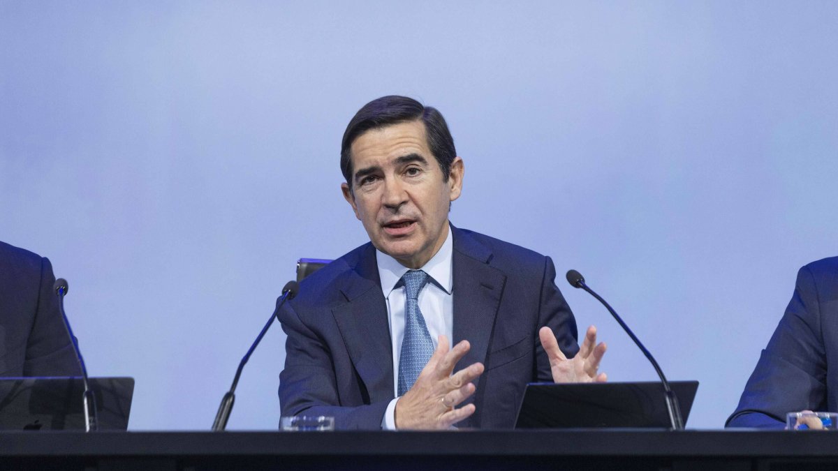 BBVA mejora su OPA sobre Sabadell un 10% al ofrecer una contraprestación enteramente en acciones