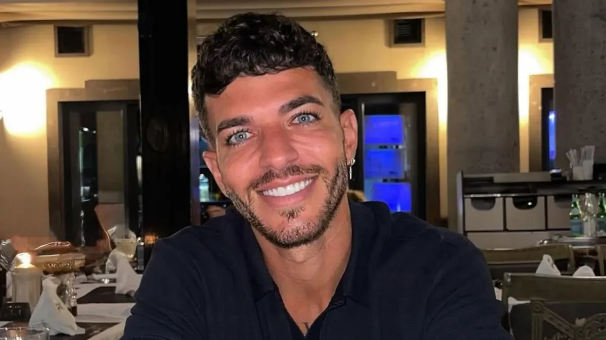 ¿Quién es la tronista con la que ha tenido algo Vicente Romero, el novio futbolista de Adara?