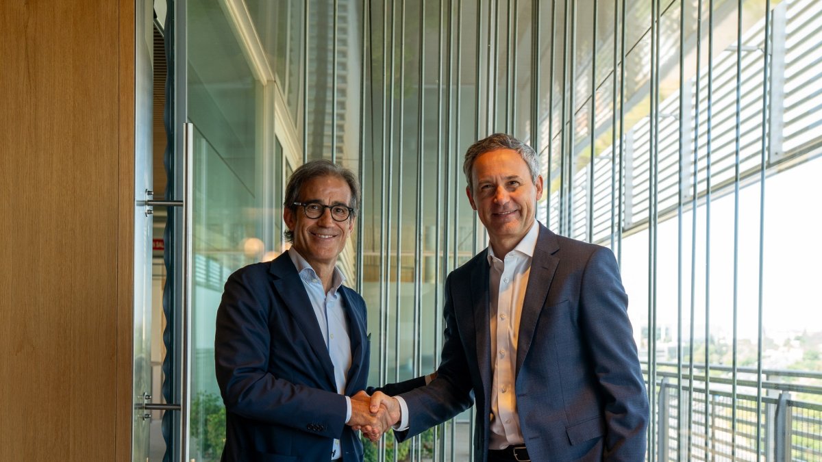 Santander se alía con MatHolding para convertir fincas agrícolas en cultivos con un alto valor