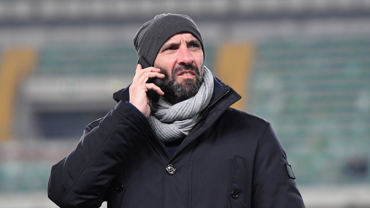 Monchi se va: deja solo a Emery en Inglaterra