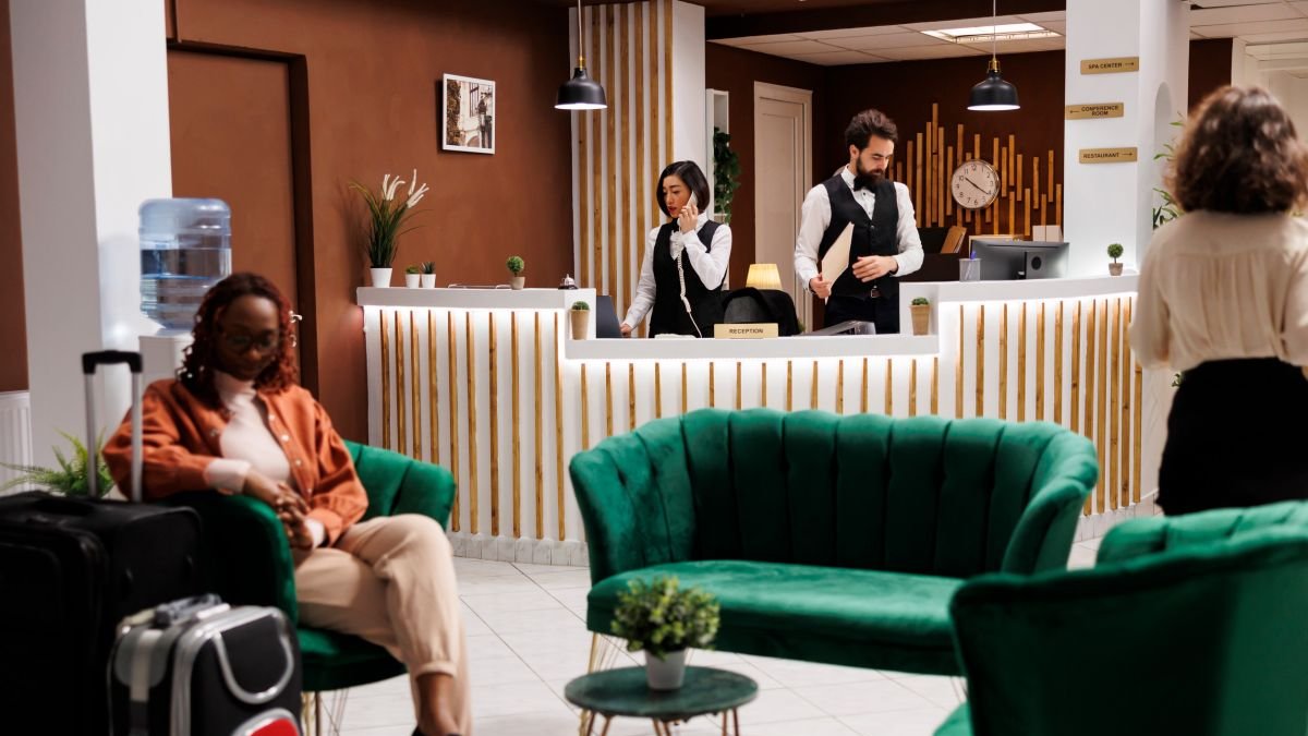 Los hoteles españoles alcanzan un récord histórico de 48,1 millones de pernoctaciones en agosto