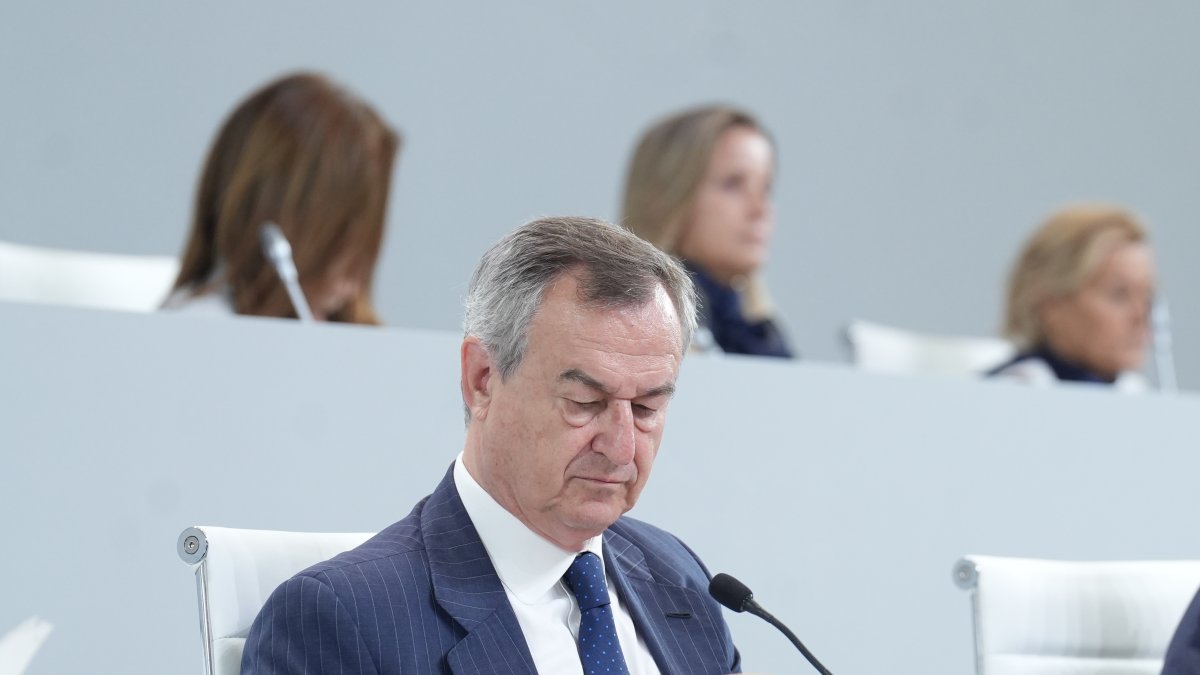Sabadell cree que BBVA no alcanzará el 50% de aceptación en la OPA a pesar de la mejora del precio