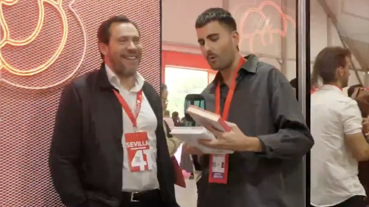 Así compra Pedro Sánchez a su equipo de opinión: 28.000 euros tras un reportaje de peloteo al PSOE