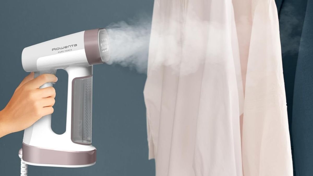 Amazon tira el precio del cepillo de vapor que elimina arrugas y olores
