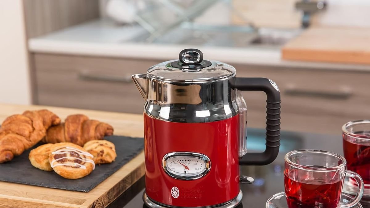 Así es el hervidor vintage que hierve una taza en 55 segundos y arrasa en Amazon
