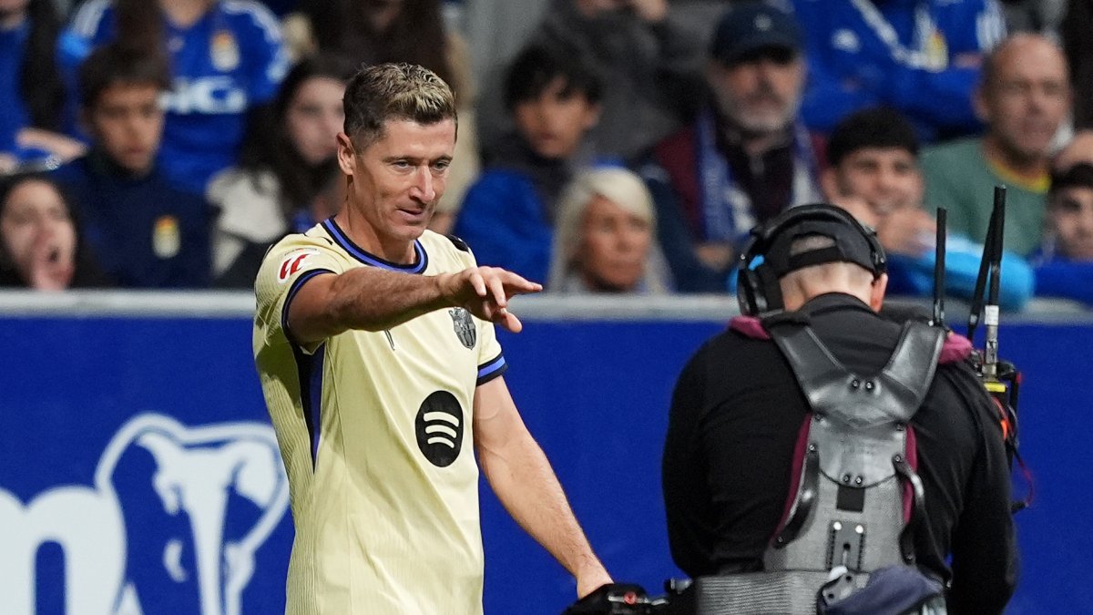 Lewandowski apagó la ilusión del Carlos Tartiere