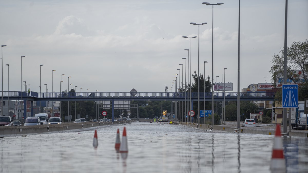 Diluvio inminente: Aemet activa la alerta naranja por lluvias torrenciales de hasta 250 litros en 48 horas
