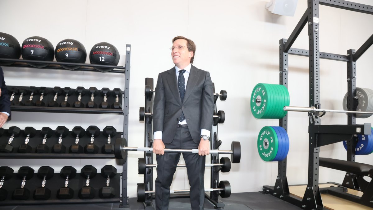 ¿Más de 40 y vas a empezar en el gym? todo lo que debes saber para transformar tu cuerpo sin riesgos