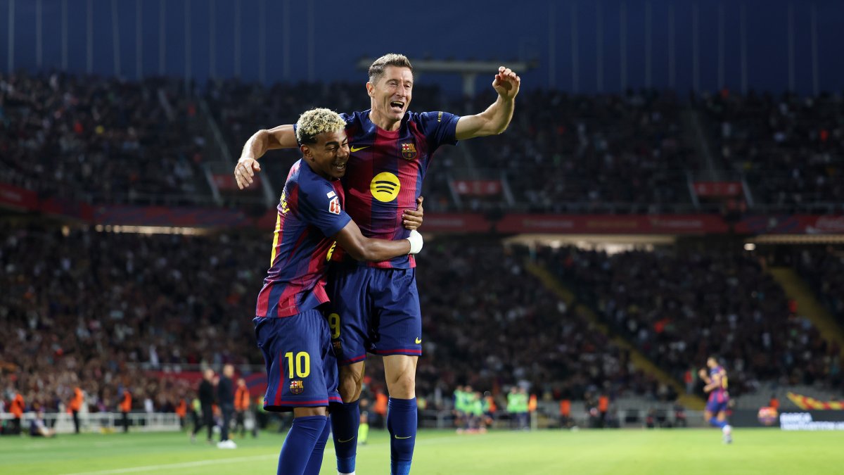 El Barcelona remontó a la Real y ya es líder