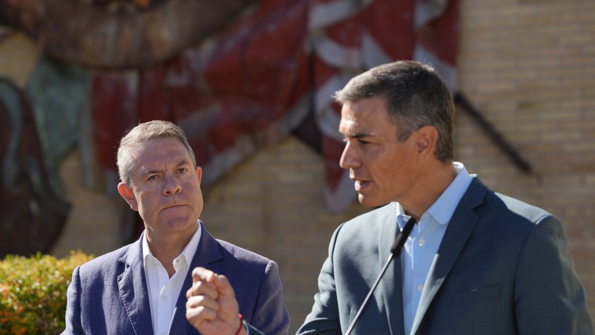 Page planea tirar la toalla: no repetirá de candidato si la ola anti Sánchez le deja sin opciones de ganar