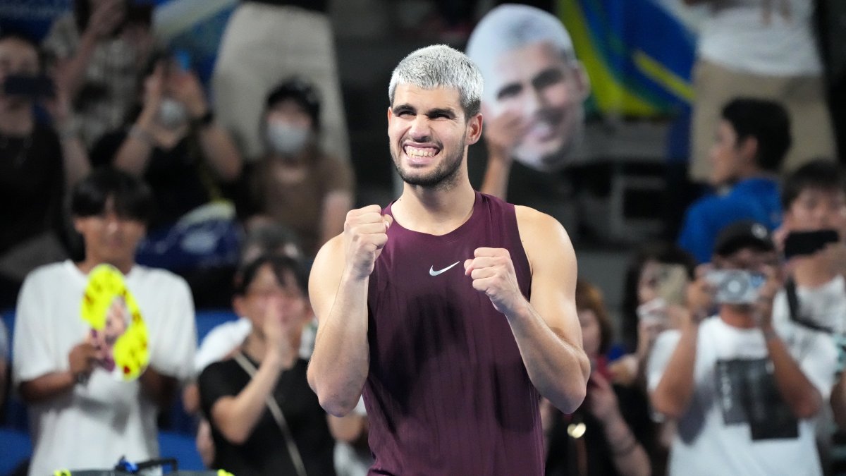 Alcaraz conquista Tokio