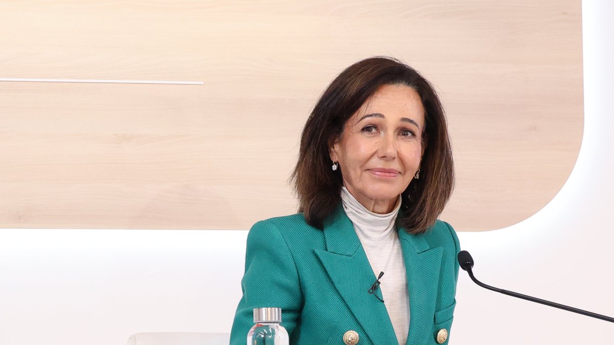 Banco Santander anuncia un dividendo de 0,115 euros, un 15% más que el del año pasado