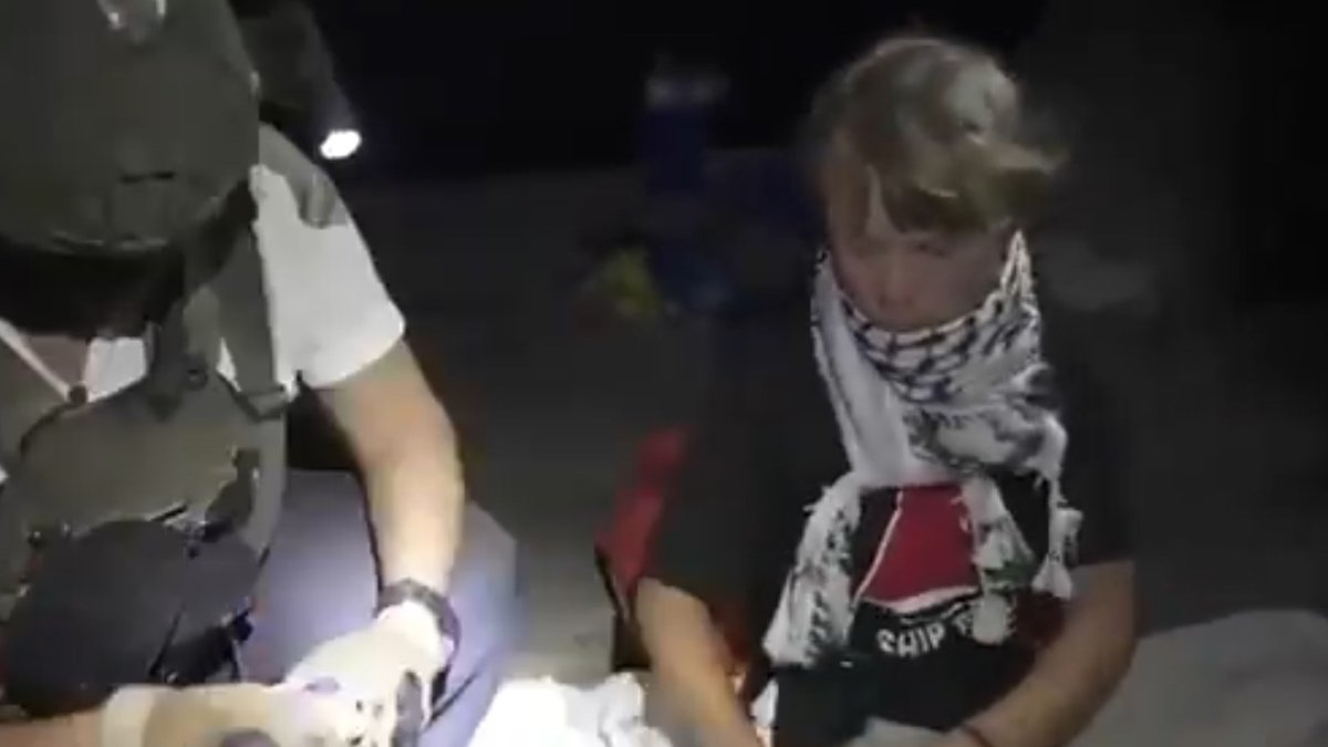 Ada Colau y Greta Thunberg detenidas por el Ejército de Israel tras abordar la Flotilla Global Sumud a 70 millas de Gaza