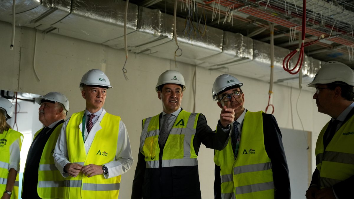 El Gobierno andaluz acelera las obras sanitarias: 22 de ellas listas en los próximos cuatro meses
