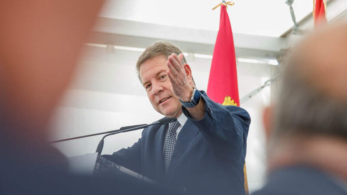 Page alerta: el bloqueo legislativo podría costar 10.000 millones y abrir la puerta a una crisis