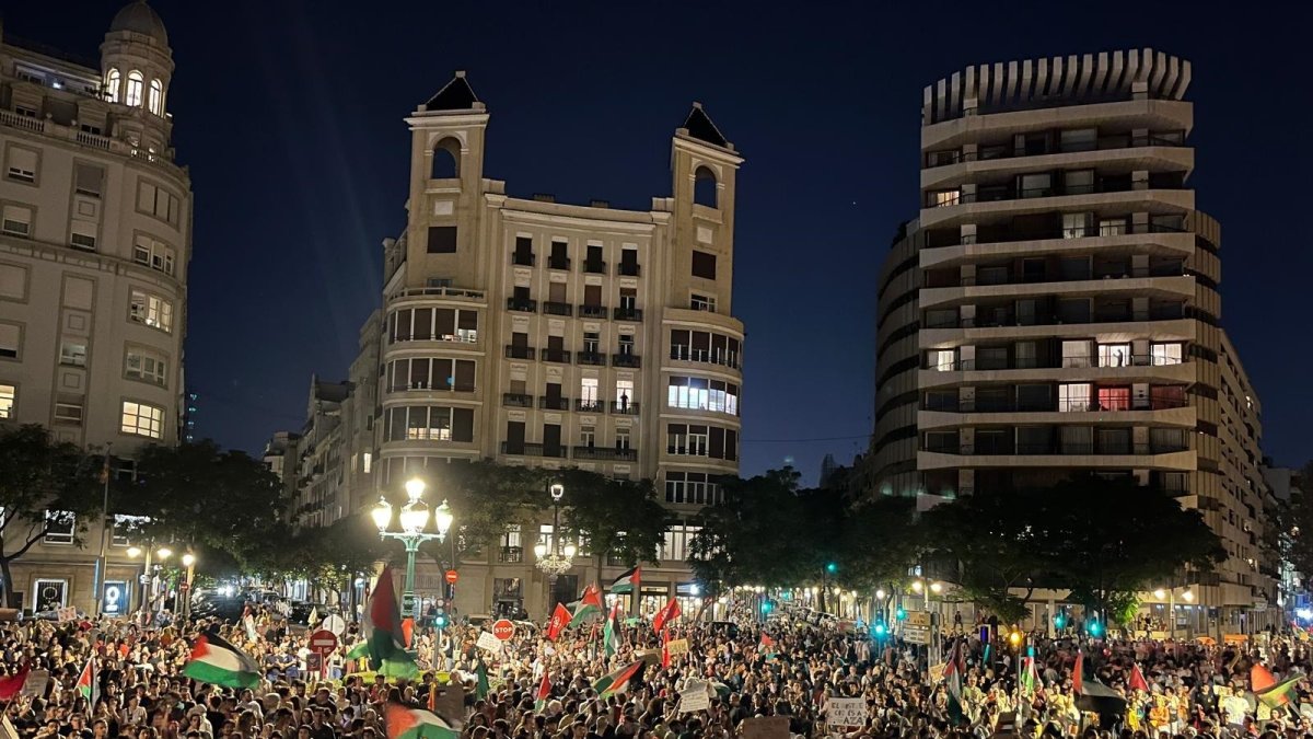 Miles de personas piden boicot a Israel en la manifestación de Valencia