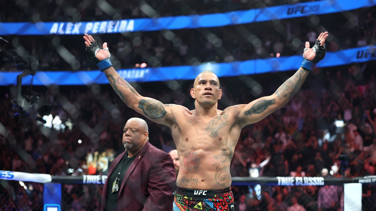 Alex Pereira noquea a Ankalaev en 25 segundos y recupera el título semipesado de la UFC