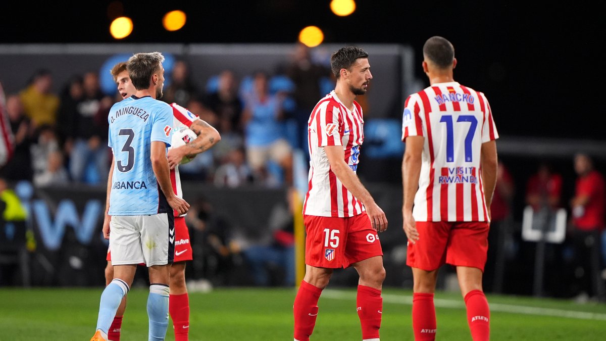 Jarro de agua fría para el Atlético de Madrid en un partido con polémica