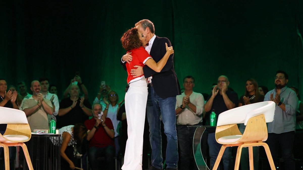 El Gobierno andaluz alerta tras la escena de Montero y Zapatero: "Retorno al peor pasado"