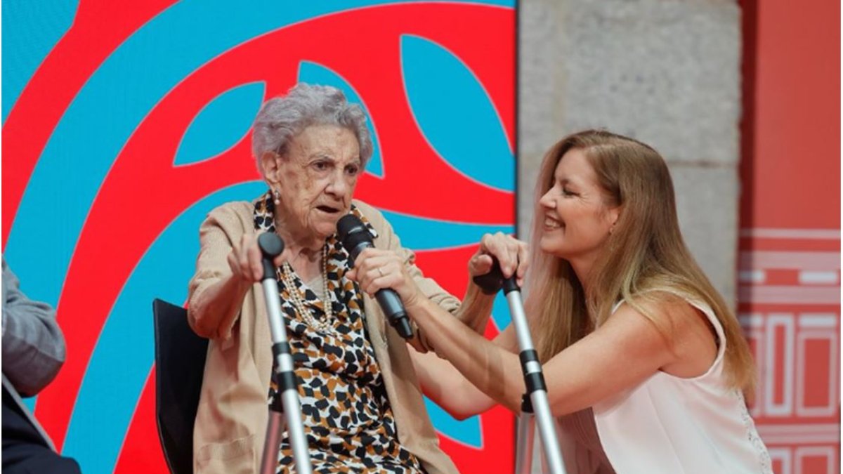 Carnet Senior de la Comunidad de Madrid: ventajas, requisitos y cómo pedirlo paso a paso