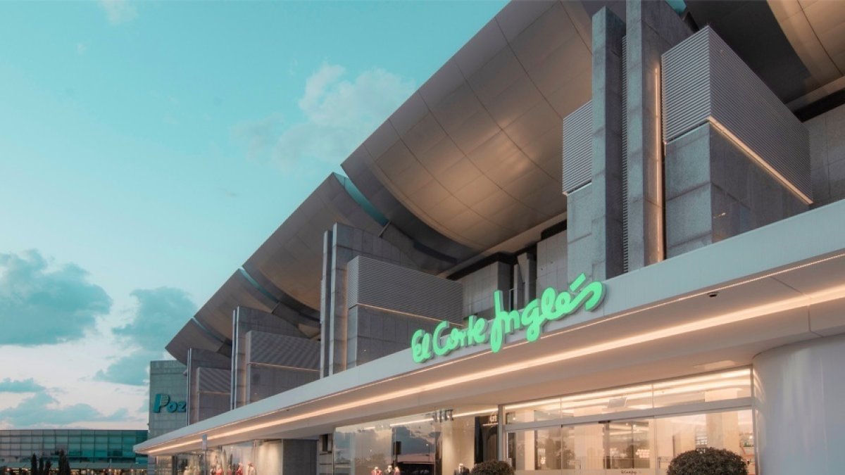 El Corte Inglés abre el proceso para contratar a unos 6.000 trabajadores para la campaña de Navidad
