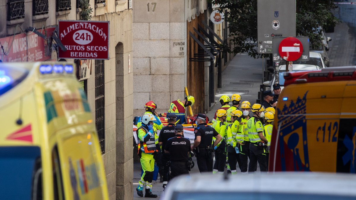 Desaparecen 4 personas en el derrumbe de un edificio del centro de Madrid