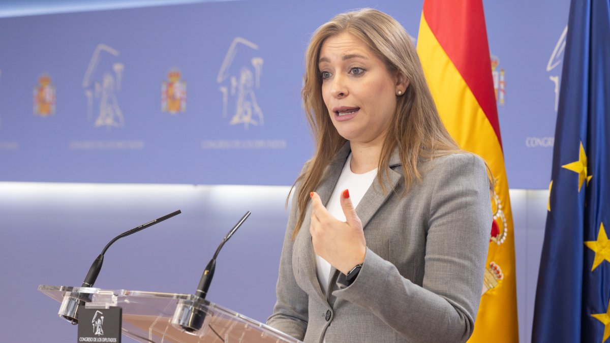 El PP traslada su respaldo a Juanma Moreno por "reconducir la situación" con transparencia