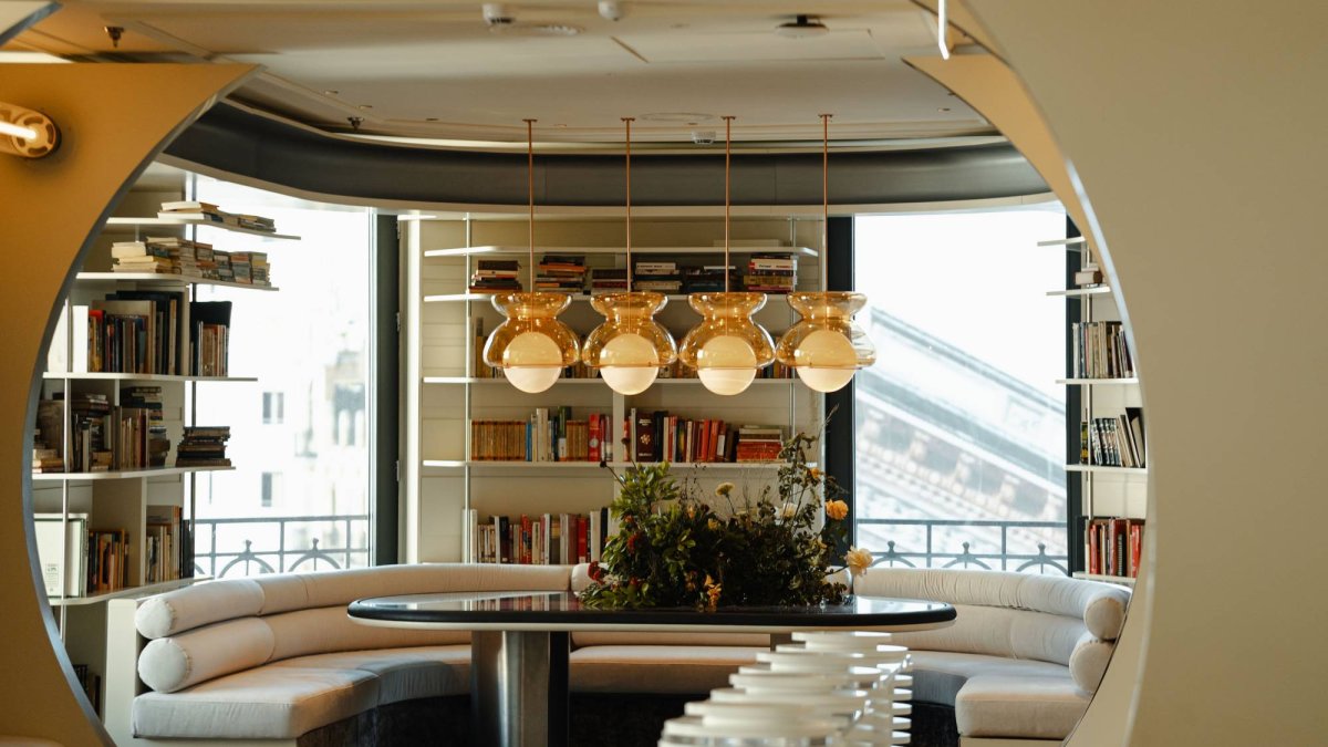 Así es el nuevo restaurante con vistas de lujo a la Gran Vía donde se puede comer alta cocina de tapeo a precio de menú universitario