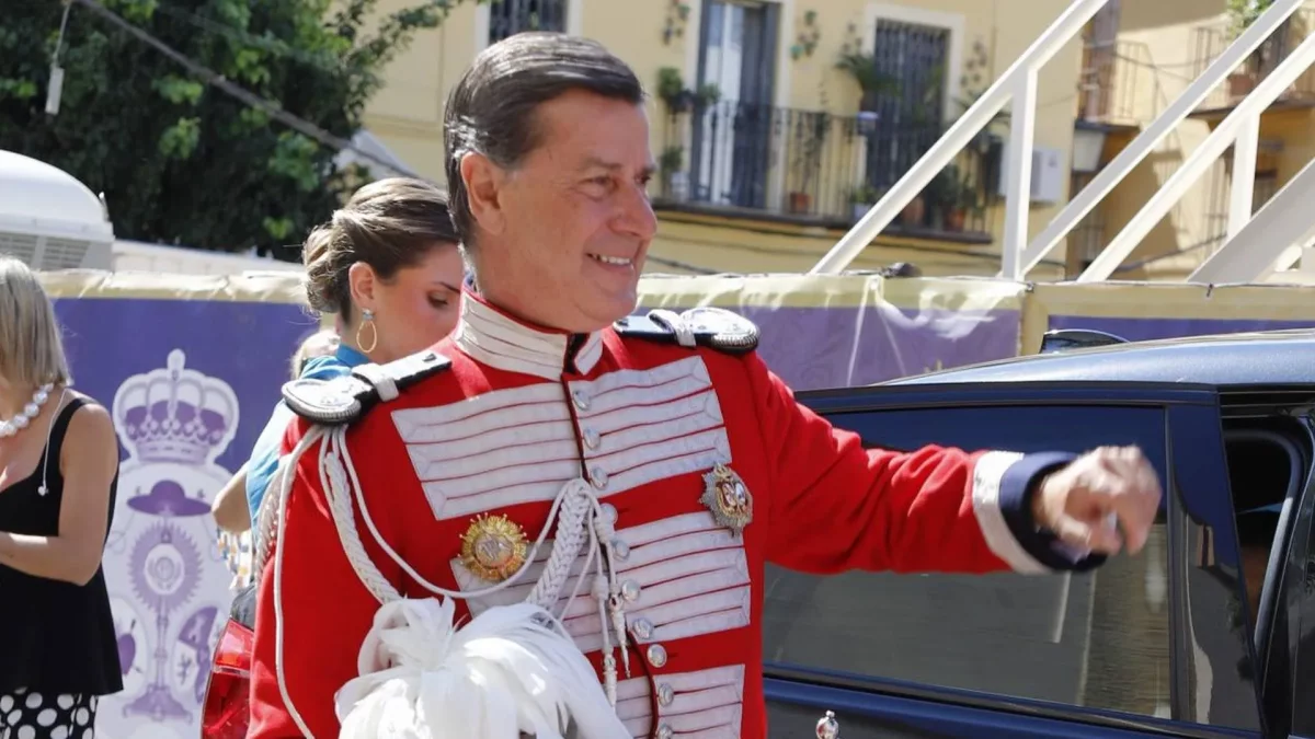 La incongruencia de Cayetano Martínez de Irujo con su exclusiva fake: el modo de pago es lo de menos