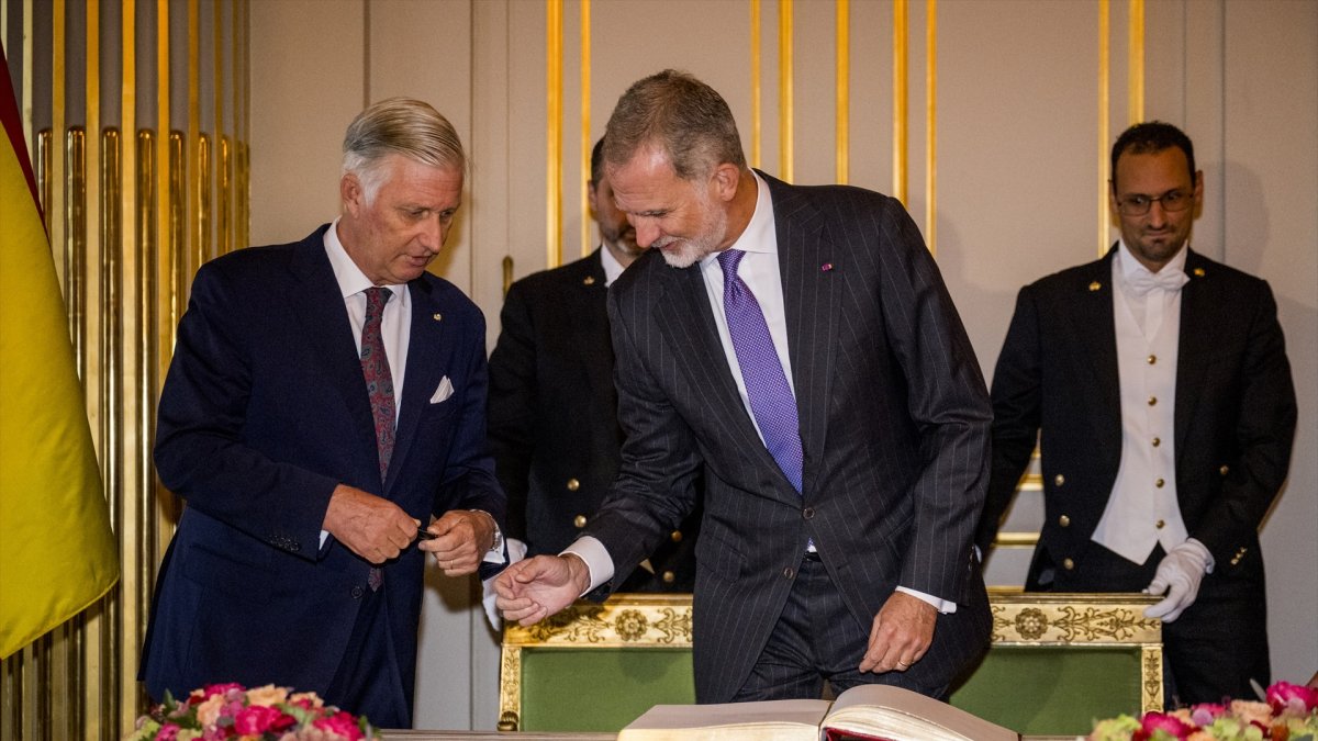 Un micro abierto en Bélgica capta al Rey Felipe revelando un dato secreto y delicado de Leonor