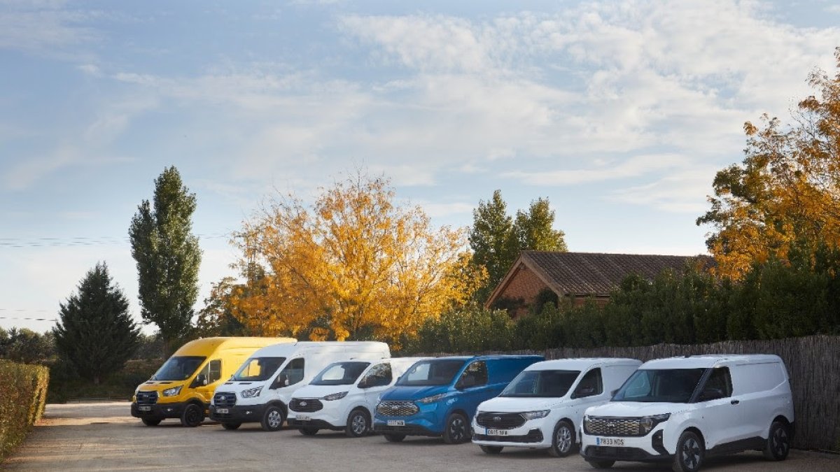 Ford celebra la Transit con nueva versión enchufable