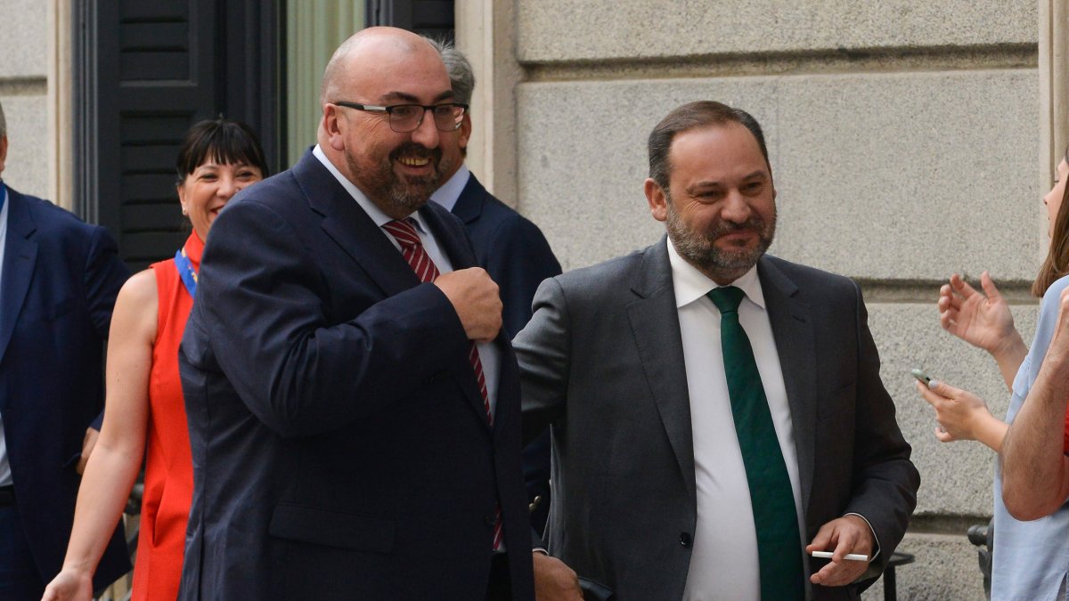 La UCO apunta orgías de Ábalos en edificios del Gobierno: Koldo pidió el DNI a tres señoritas para acreditarlas