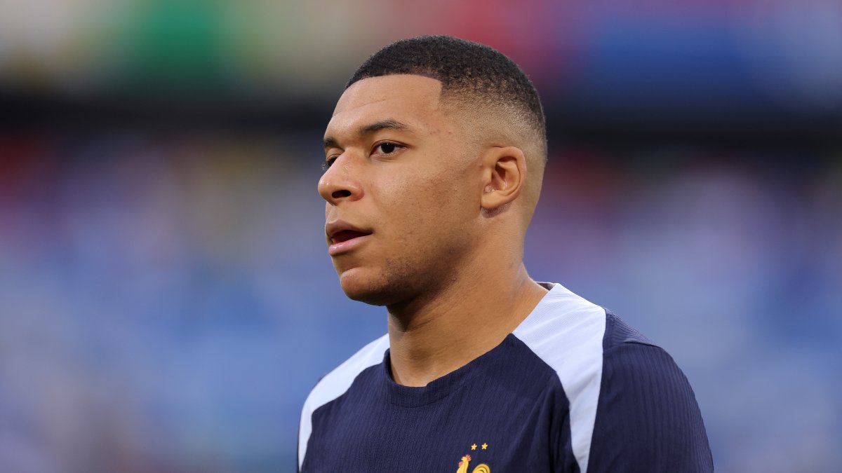 Preocupación en el Real Madrid: Mbappé, lesionado con Francia