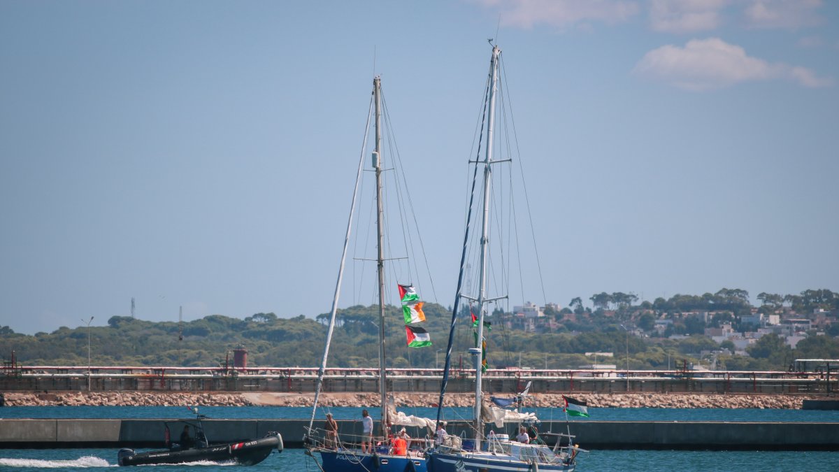 La flotilla y Sánchez gastaron cinco millones en una furgoneta de ayuda humanitaria