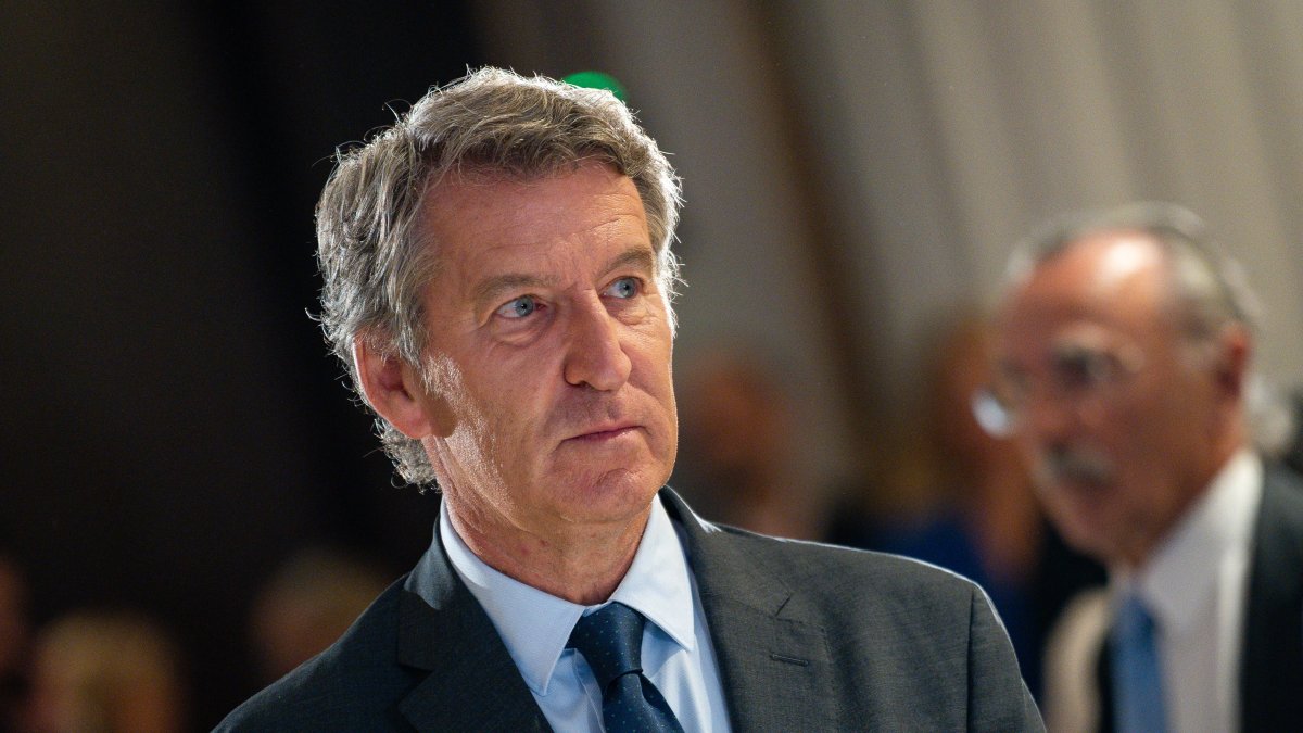 “España está atrapada”, advierte Feijóo frente a los dislates del Gobierno