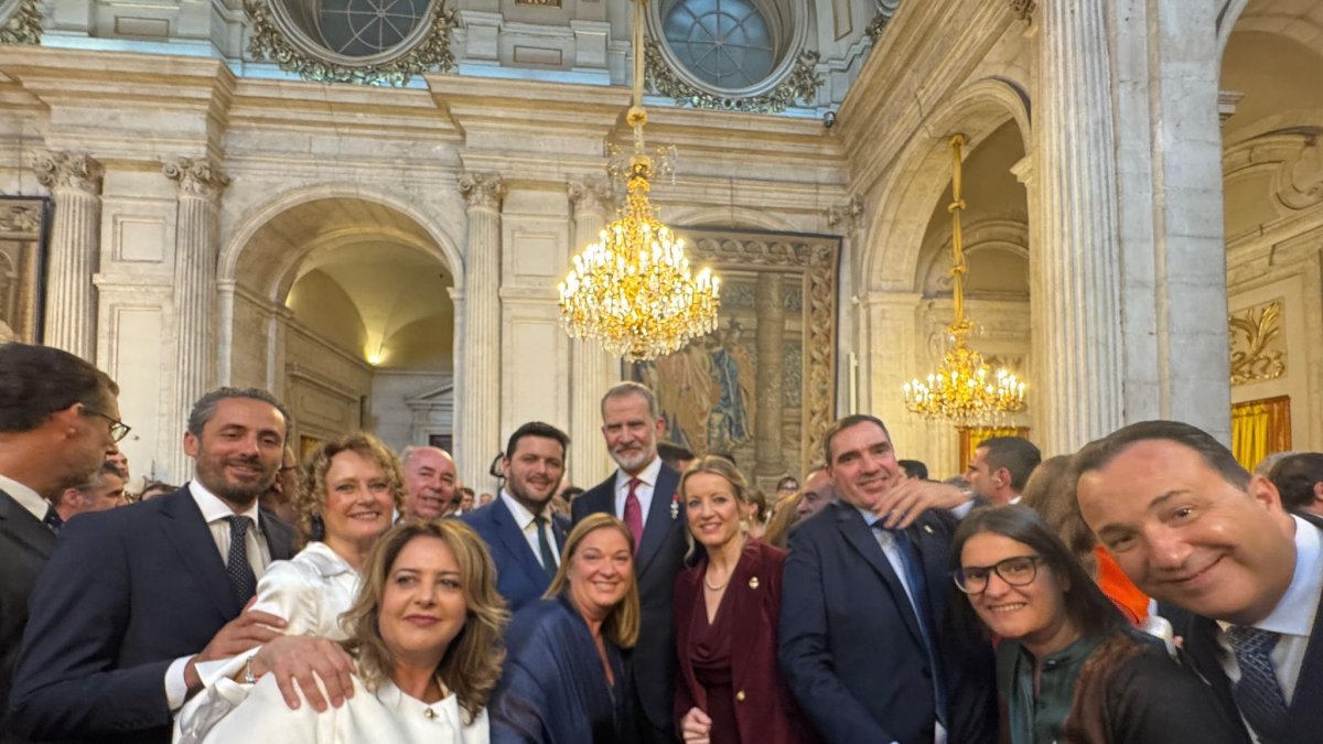 Los alcaldes de la dana, protagonistas en el Palacio Real: "los Reyes nos han vuelto a trasladar su apoyo"