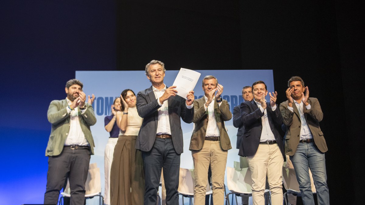 El PP acusa al PSOE y a Vox de una “pinza” contra Feijóo mientras crece la tensión en la derecha
