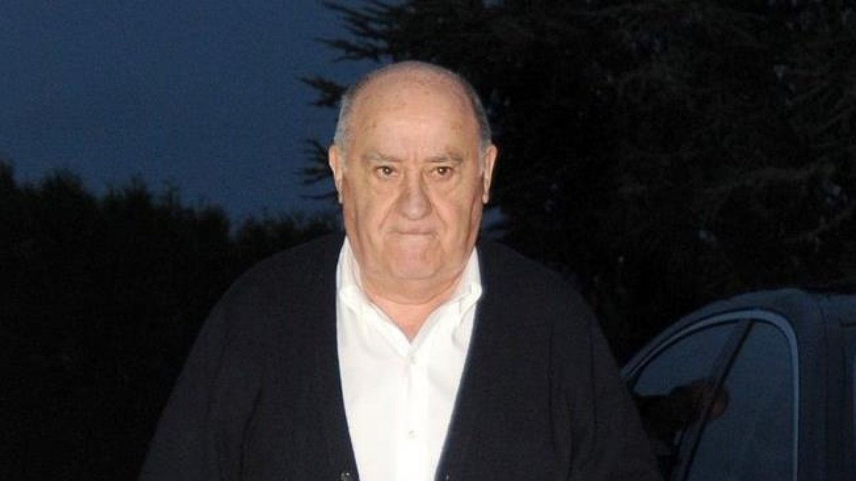 Amancio Ortega compra un centro logístico alquilado a Amazon en Reino Unido por 92 millones