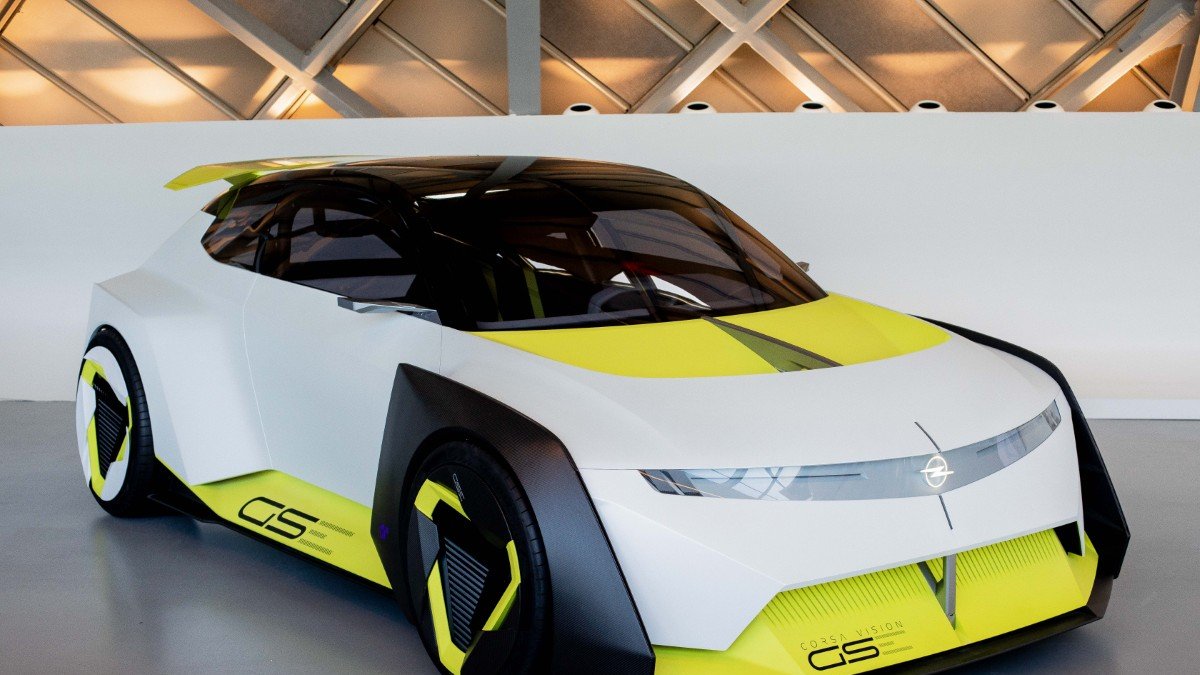 Opel Love, más de 150 años de la marca se exhiben en Zaragoza con el Corsa GSe Vision GT
