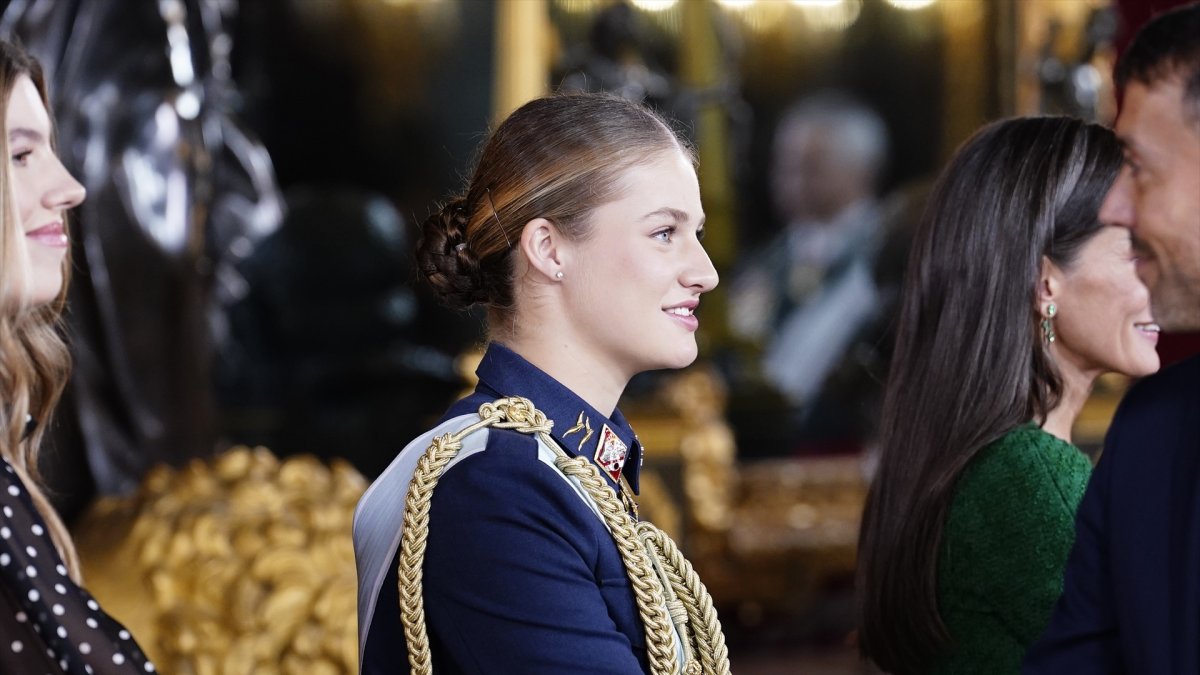 La alcaldesa del PSOE que atacó a los Reyes Felipe y Letizia en la DANA se "cuela" en el Palacio Real