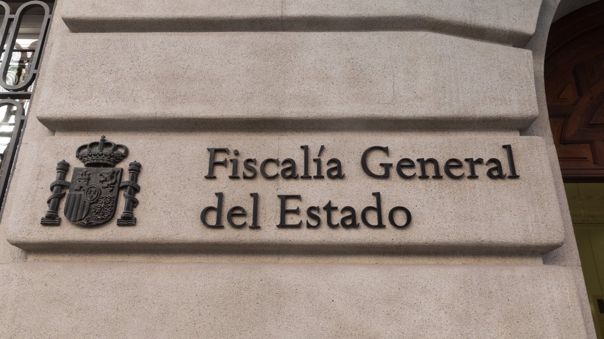 La Fiscalía vuelve a salir en defensa de Begoña Gómez y mantiene su pulso con el juez Peinado