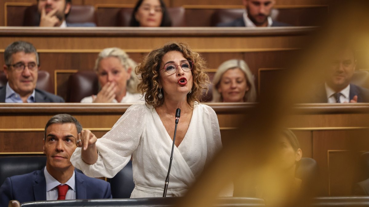 La vicepresidenta primera y ministra de Hacienda, María Jesús Montero