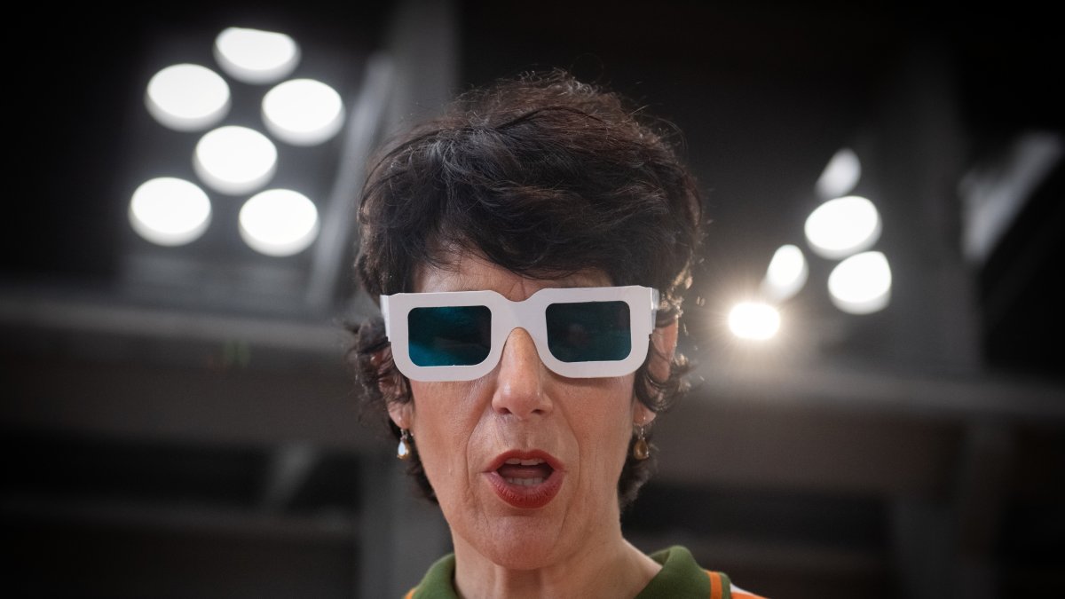 La ministra del sablazo a los autónomos va de víctima y acaba trasquilada: "encima querrás que te aplaudan por crujirnos a impuestos"