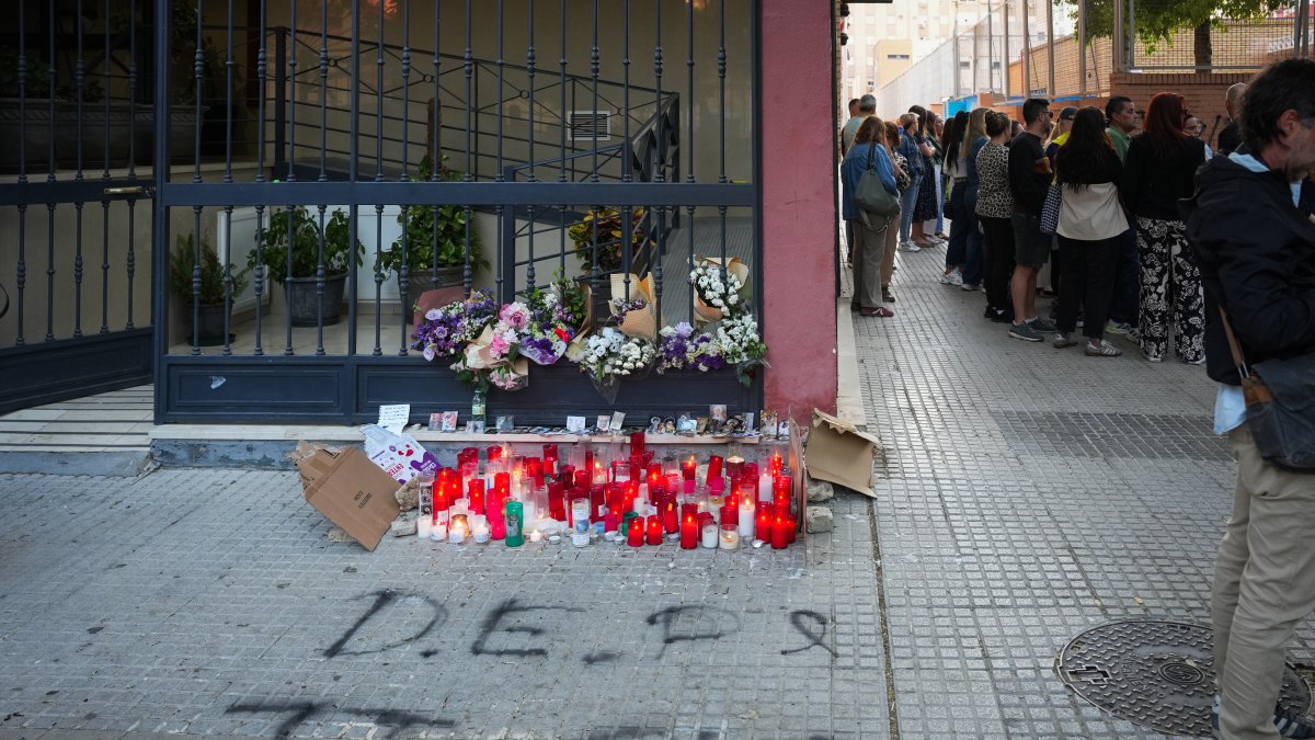 El presidente andaluz propone una solución a los casos de acoso en redes tras el suicidio de Sandra Peña
