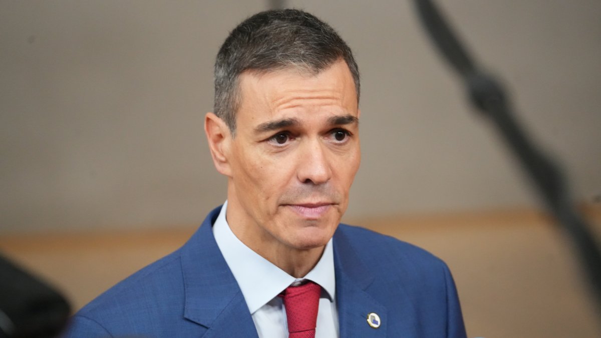 ¿Cómo imaginas tu futuro? Negro, color PSOE