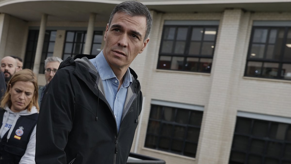 Pedro Sánchez en una visita a Valencia tras la dana